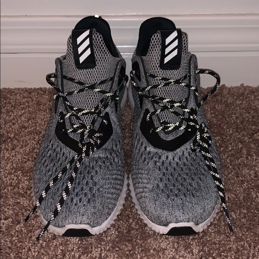 Adidas Alphabounce tennis shoes